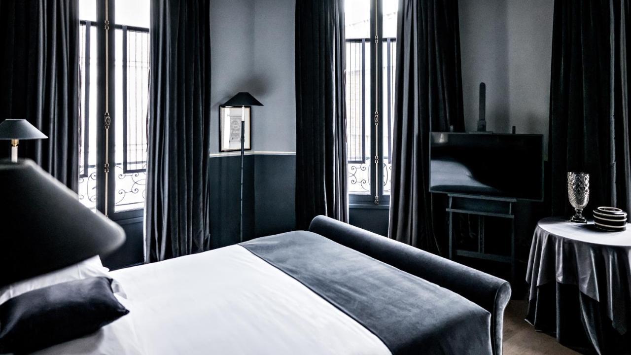 Monsieur George Hotel & Spa - Champs-Elysees Párizs Kültér fotó A room at the Hotel 57